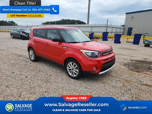 Used 2017 Kia Soul + FWD image 5
