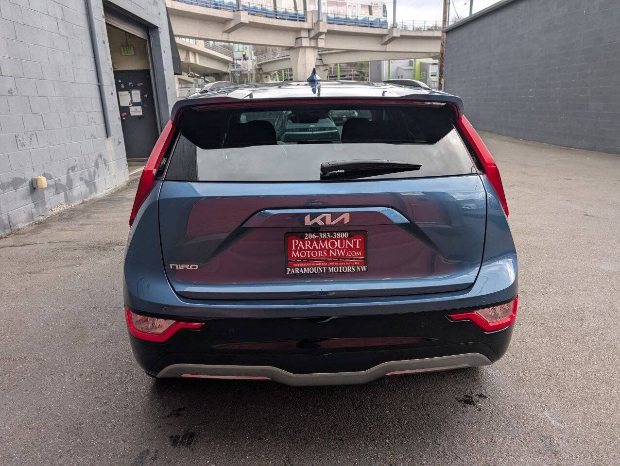 Used 2025 Kia Niro Wind FWD image 4