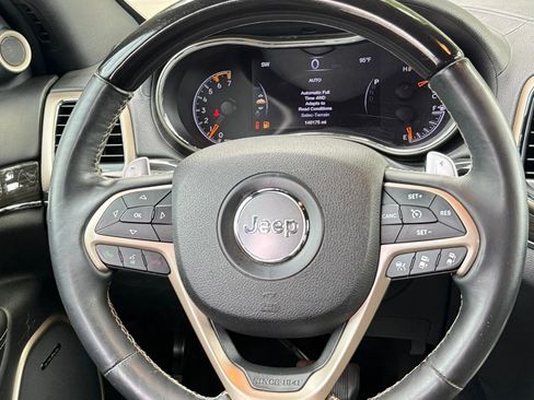 Used 2016 Jeep Grand Cherokee Overland w/ Advanced Technology Group AWD/4WD image 10