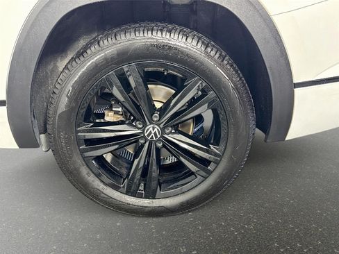 Used 2023 Volkswagen Atlas SEL R-Line AWD/4WD image 33