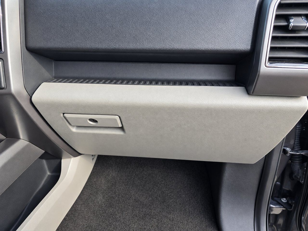 Used 2019 Ford F150 XLT w/ Equipment Group 302A Luxury RWD image 32