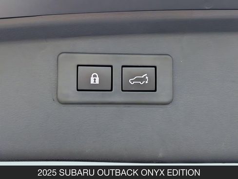 Used 2025 Subaru Outback Onyx Edition AWD/4WD image 27