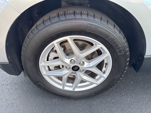 Used 2024 Ford Edge SEL image 26