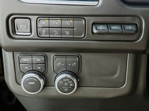 Used 2023 GMC Yukon AT4 w/ AT4 Premium Package AWD/4WD image 21
