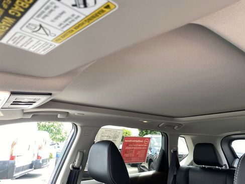 Certified 2023 Nissan Rogue SL FWD image 33