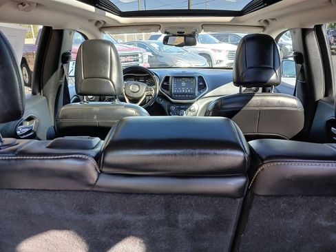 Used 2016 Jeep Cherokee Limited w/ Technology Group AWD/4WD image 22