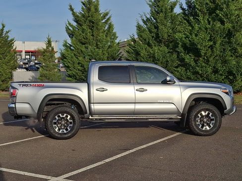 Certified 2023 Toyota Tacoma TRD Sport image 7