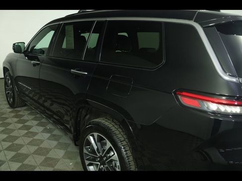 Used 2021 Jeep Grand Cherokee L Overland image 19