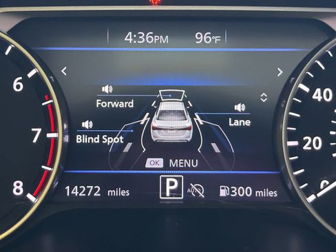 Used 2025 Nissan Sentra SR FWD image 47