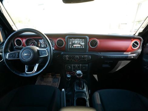 Used 2018 Jeep Wrangler Unlimited Rubicon AWD/4WD image 38