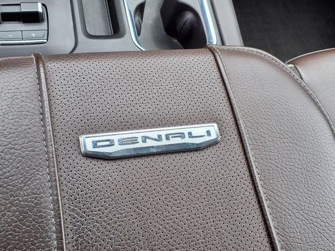 Used 2024 GMC Sierra 2500 Denali w/ Technology Package AWD/4WD image 14
