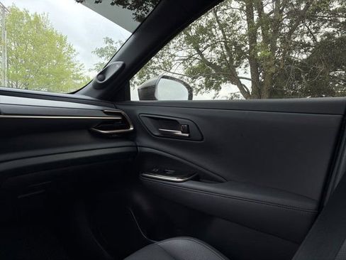 Used 2024 Toyota Crown Platinum image 22