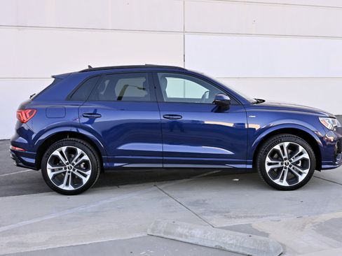 Used 2021 Audi Q3 2.0T Premium Plus w/ Premium Plus Package AWD/4WD image 8