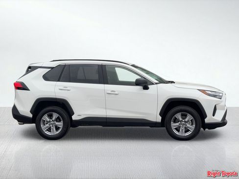 Certified 2025 Toyota RAV4 LE AWD/4WD image 7