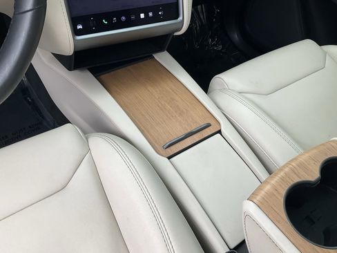 Used 2018 Tesla Model X 100D image 49