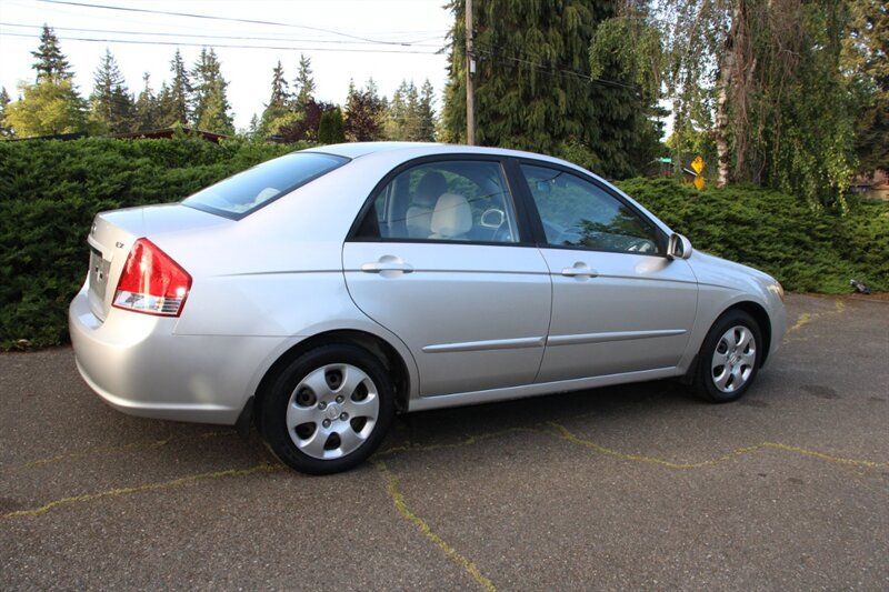 Used 2008 Kia Spectra EX FWD image 3