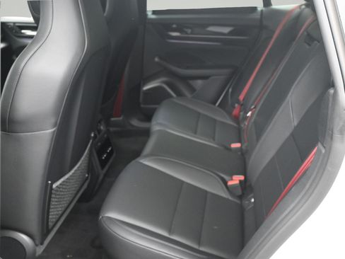 Certified 2025 Porsche Macan 4S Electric AWD/4WD image 7