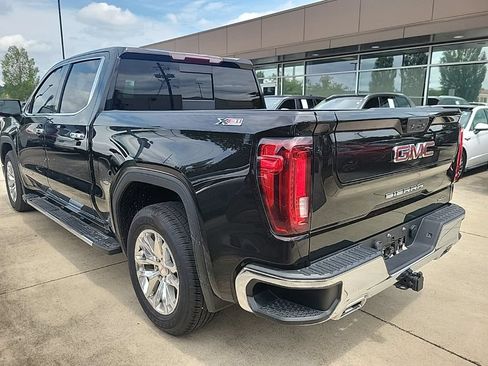Used 2021 GMC Sierra 1500 SLT w/ SLT Premium Package AWD/4WD image 4