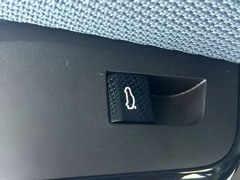 Used 2026 BMW X3 xDrive30 w/ M Sport Package image 16