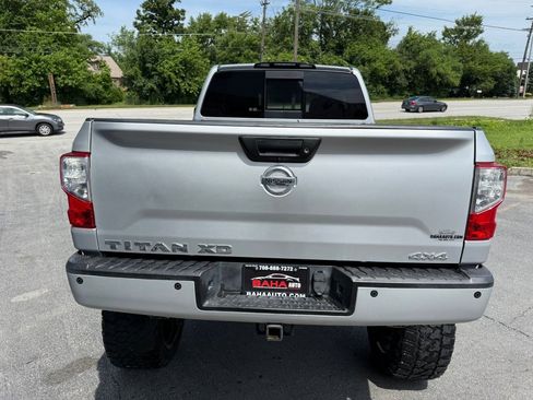 Used 2017 Nissan Titan SL image 15