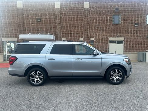 Certified 2024 Ford Expedition Max Limited RWD image 5