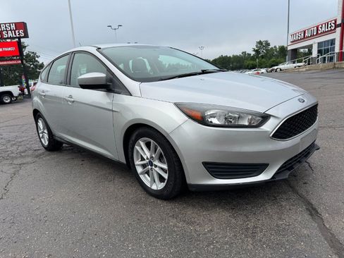 Used 2018 Ford Focus SE FWD image 7