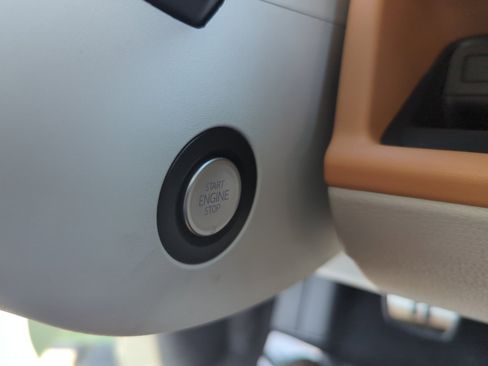 New 2025 Volkswagen ID. Buzz 1st Edition image 28