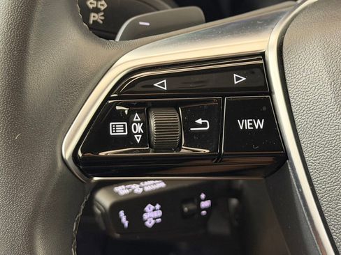 Certified 2024 Audi Q8 e-tron Premium Plus w/ Premium Plus Package AWD/4WD image 17