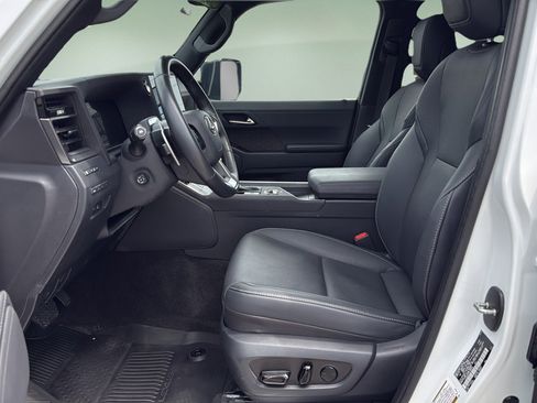 Certified 2025 Lexus GX 550 w/ Accessory Package (2T) AWD/4WD image 11