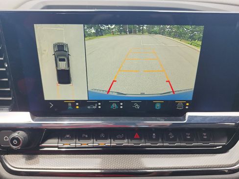Used 2022 Chevrolet Silverado 1500 ZR2 w/ Technology Package AWD/4WD image 20