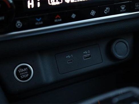 Used 2023 Nissan Rogue SL w/ SL Premium Package image 17