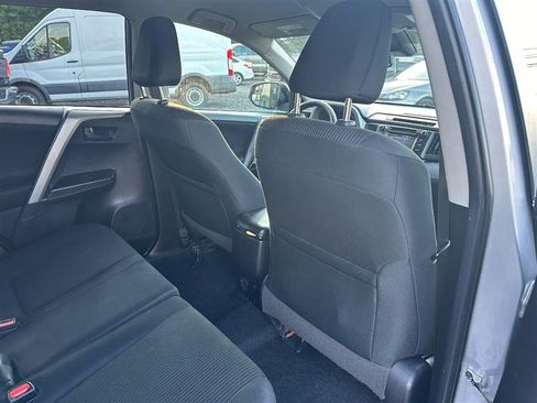 Used 2018 Toyota RAV4 LE w/ All Weather Liner Package image 17