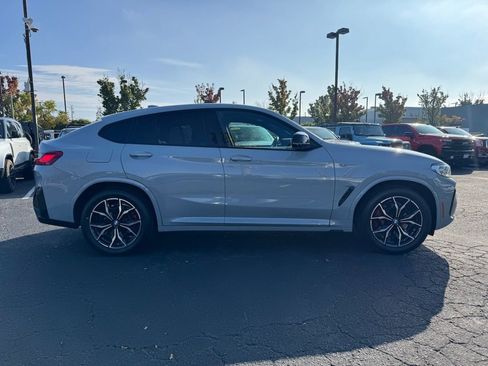 Used 2023 BMW X4 M40i w/ Premium Package image 8