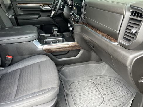 Used 2024 GMC Sierra 1500 Elevation image 23