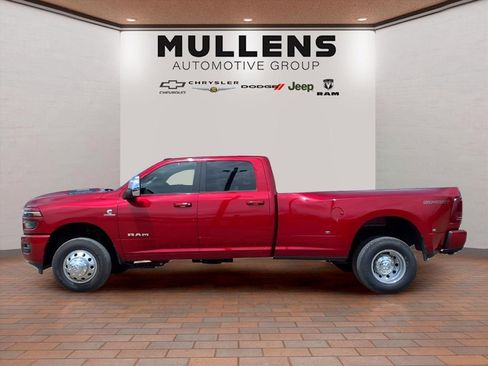 New 2026 RAM 3500 Laramie AWD/4WD image 8