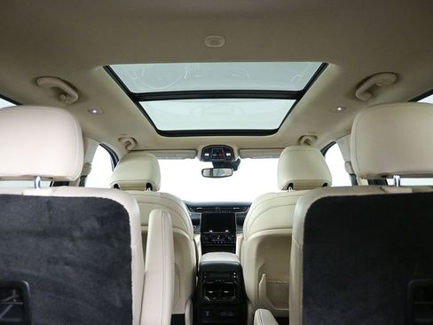 Used 2021 Jeep Grand Cherokee L Limited image 19