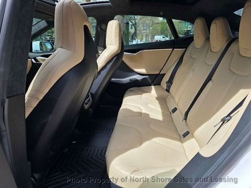 Used 2015 Tesla Model S 70 image 45