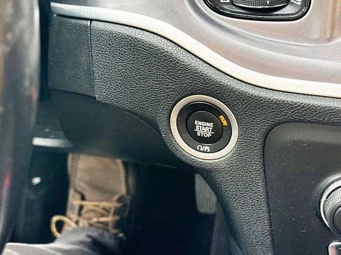 Used 2020 Dodge Charger SXT w/ Blacktop Package image 23