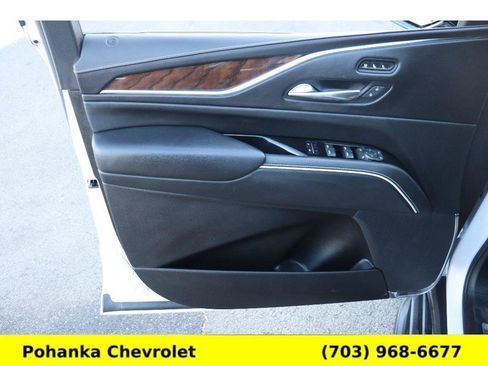 Used 2022 Cadillac Escalade ESV Premium Luxury Platinum image 26