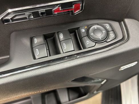 Used 2022 GMC Sierra 1500 AT4 w/ AT4 Premium Package image 16