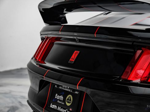 Used 2018 Ford Mustang Shelby GT350R w/ GT350R Equipment Group 920A RWD image 15