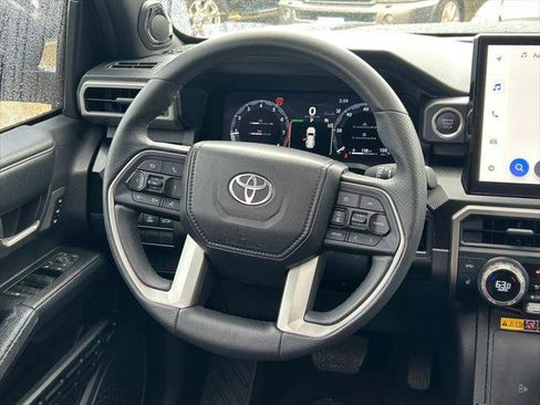 Certified 2025 Toyota 4Runner Limited AWD/4WD image 42