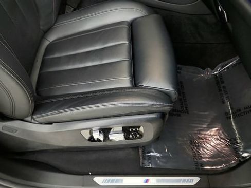 Used 2022 BMW X5 sDrive40i w/ M Sport Package RWD image 37
