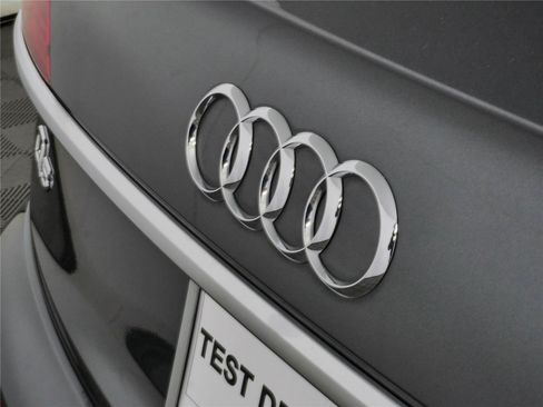 Used 2022 Audi Q5 2.0T Premium w/ Convenience Package AWD/4WD image 35