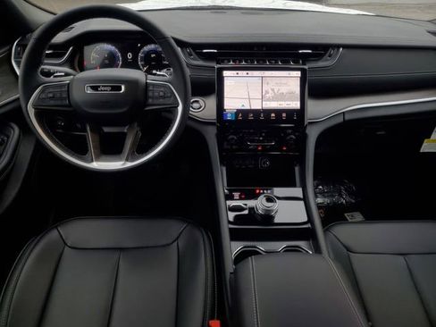 New 2025 Jeep Grand Cherokee L Limited image 16