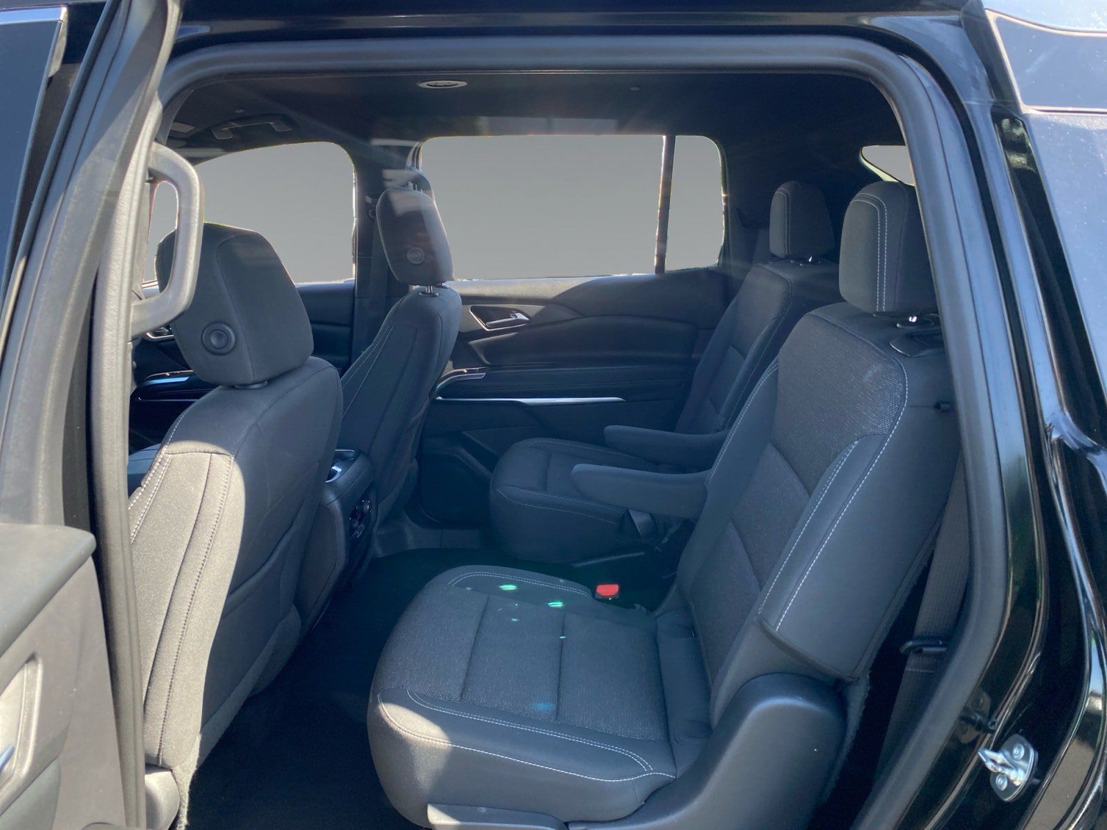 Used 2024 Chevrolet Traverse LT FWD image 13