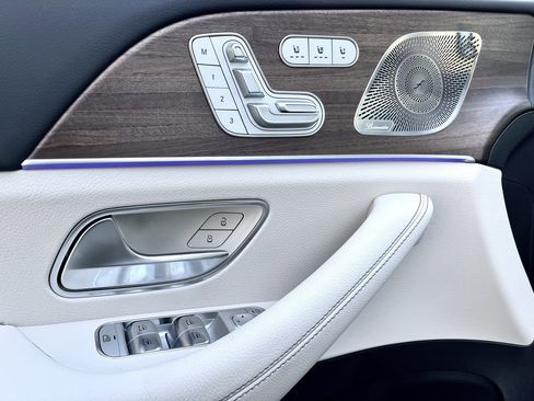 Certified 2024 Mercedes-Benz GLS 450 4MATIC image 15