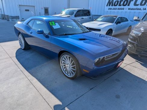 Used 2012 Dodge Challenger SXT RWD image 5