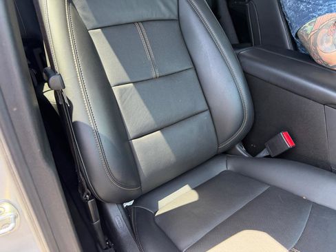 Used 2022 Chevrolet Equinox Premier AWD/4WD image 12
