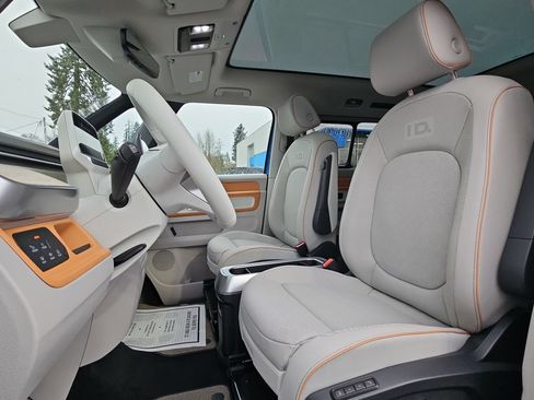 New 2025 Volkswagen ID. Buzz Pro S Plus AWD/4WD image 13